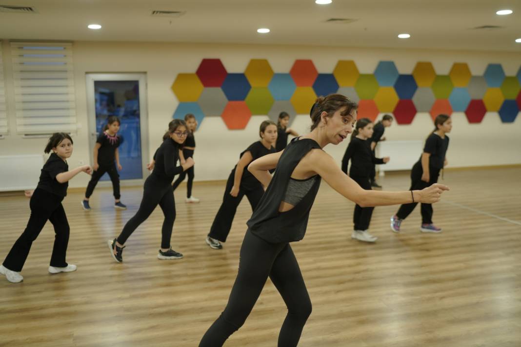 “Yaza sanat kat!”: İBB’den çocuklara ücretsiz yaz tatili etkinliği 4